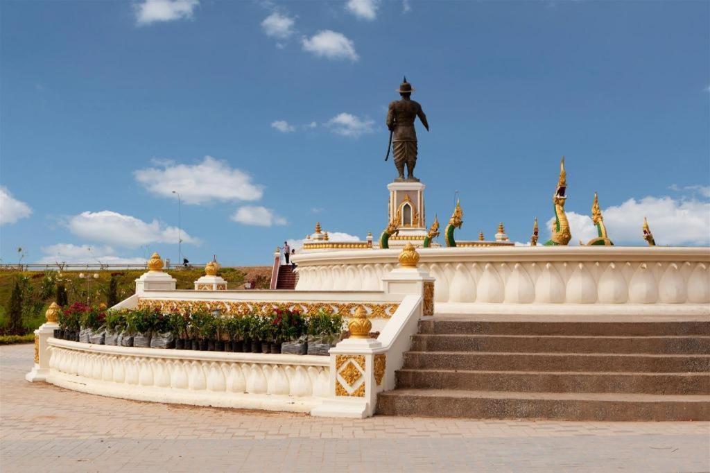 Khamsaner Hotel Vientiane Exterior photo